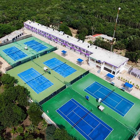 Cancun Tennis Inn Cancún Esterno foto