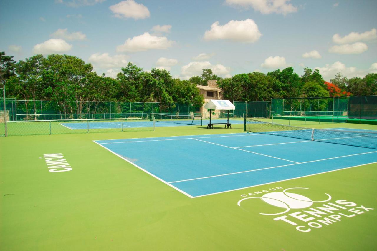 Cancun Tennis Inn Cancún Esterno foto