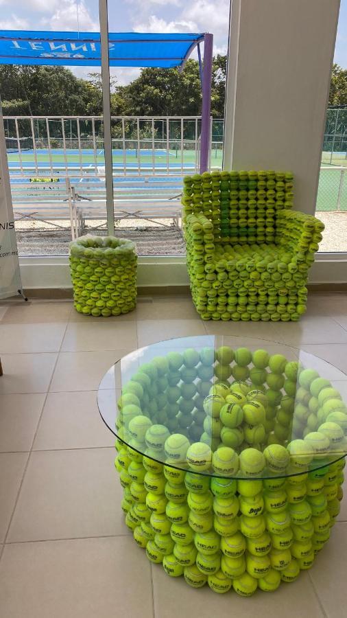 Cancun Tennis Inn Cancún Esterno foto